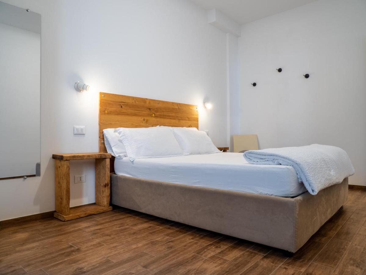 Aparthotel Oasi Da Vinci Tignale Exteriér fotografie