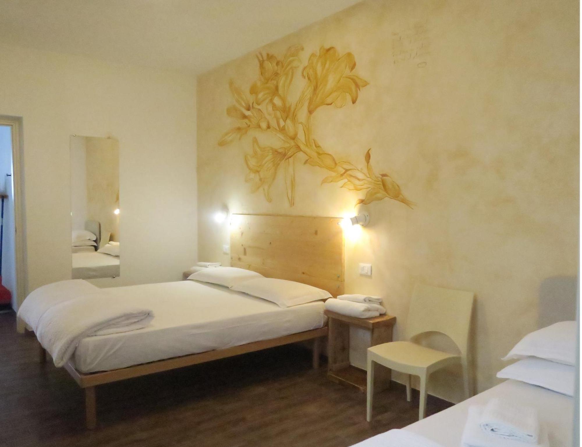 Aparthotel Oasi Da Vinci Tignale Exteriér fotografie