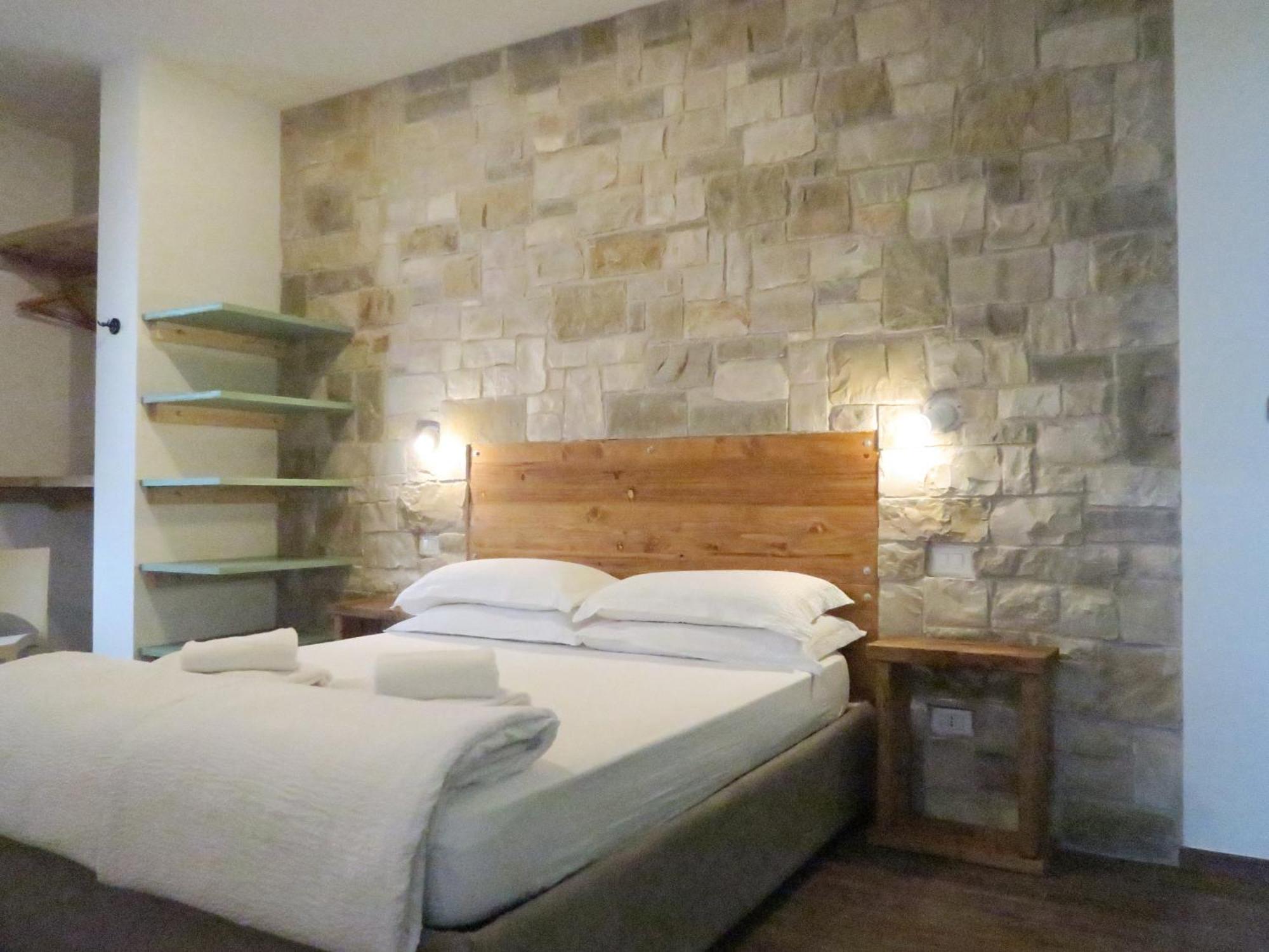 Aparthotel Oasi Da Vinci Tignale Exteriér fotografie