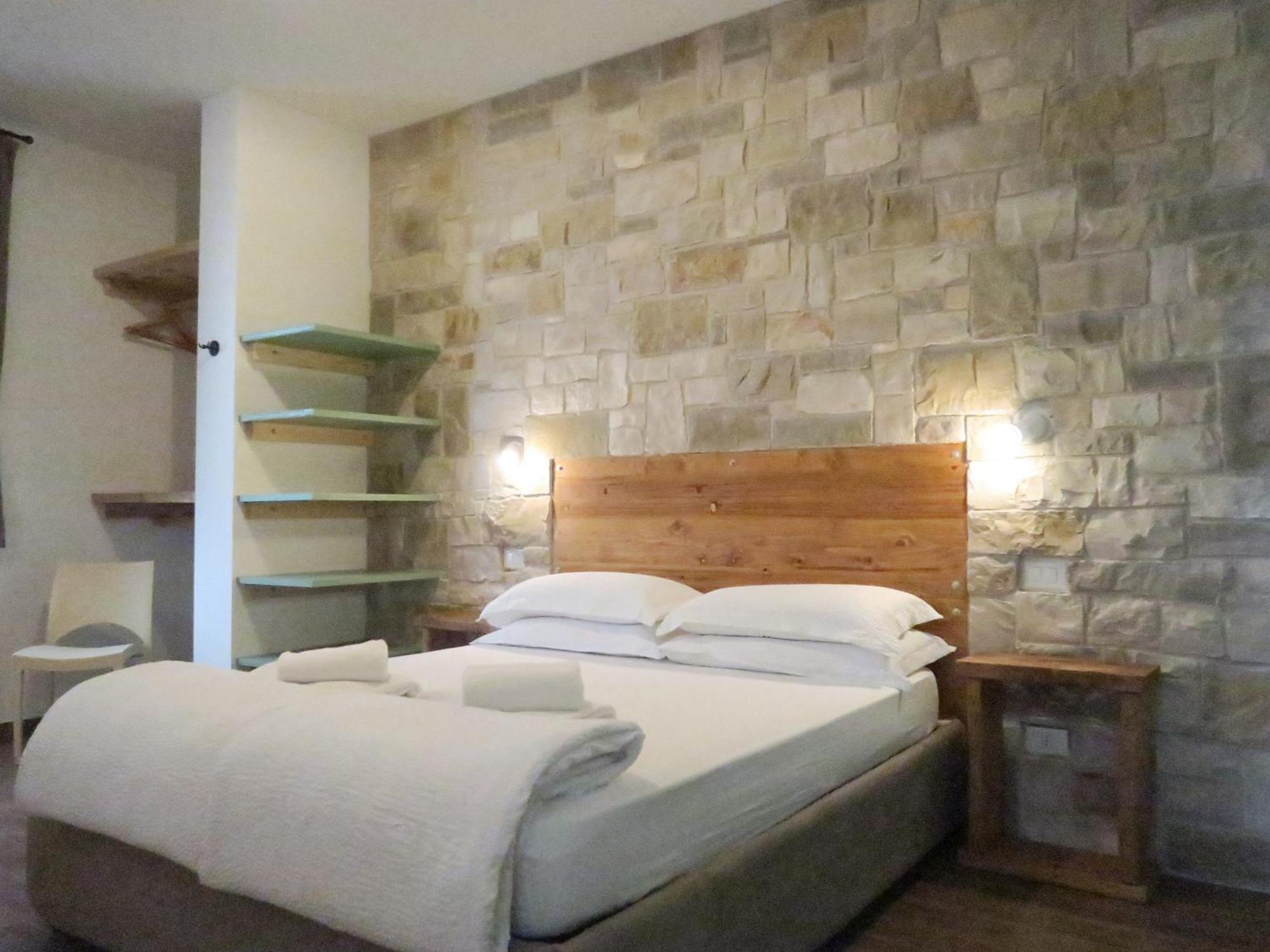 Aparthotel Oasi Da Vinci Tignale Exteriér fotografie
